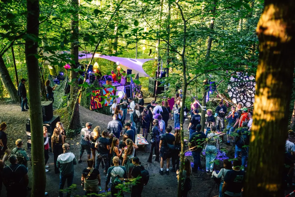 Bühne im Wald